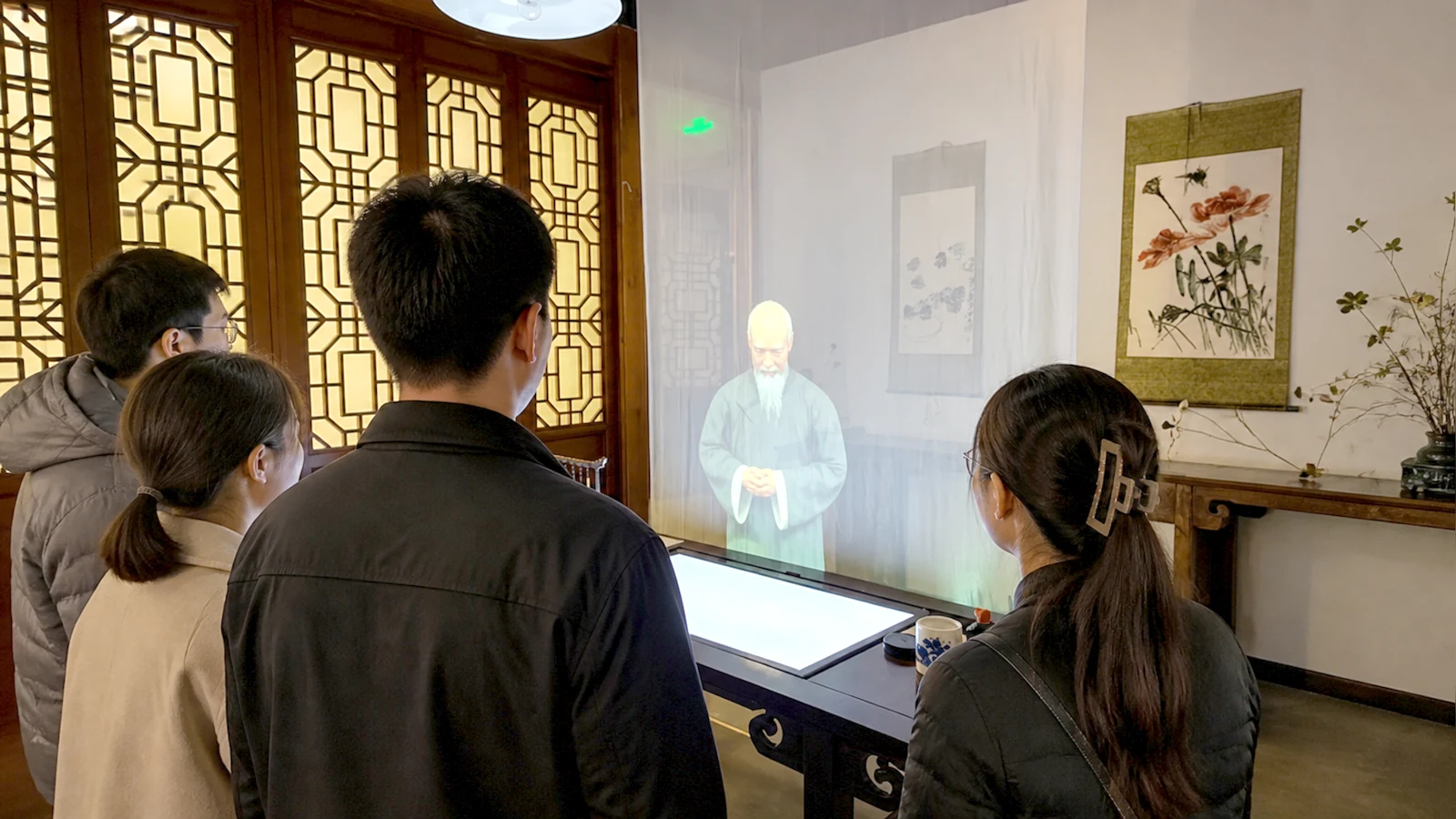 中国文化展厅中的数字人讲解
